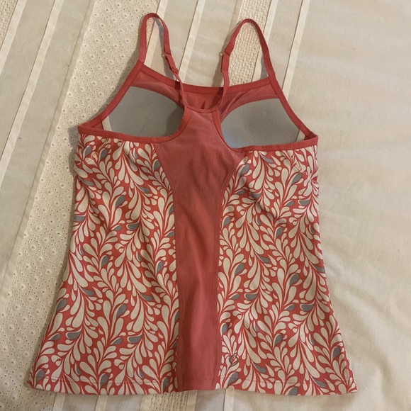 Moving Comfort Workout Tank - Picture 2 of 3